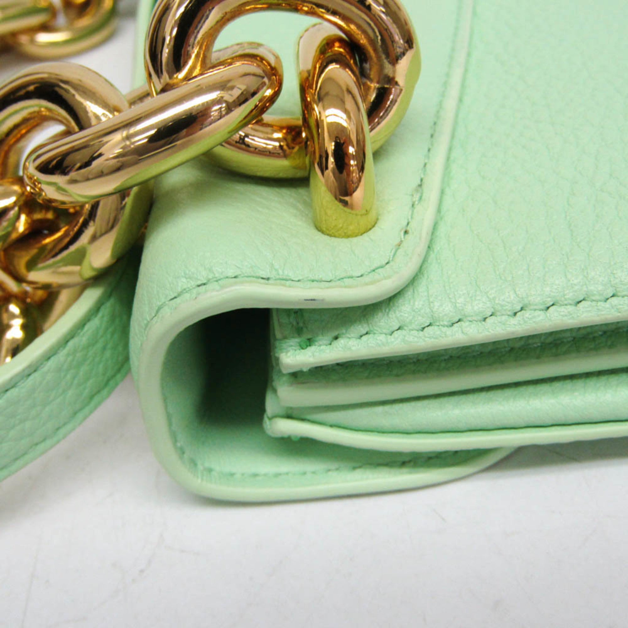 Bottega Veneta Mount Leather Green Leather Shoulder Bag Bag (Pre-Owned)