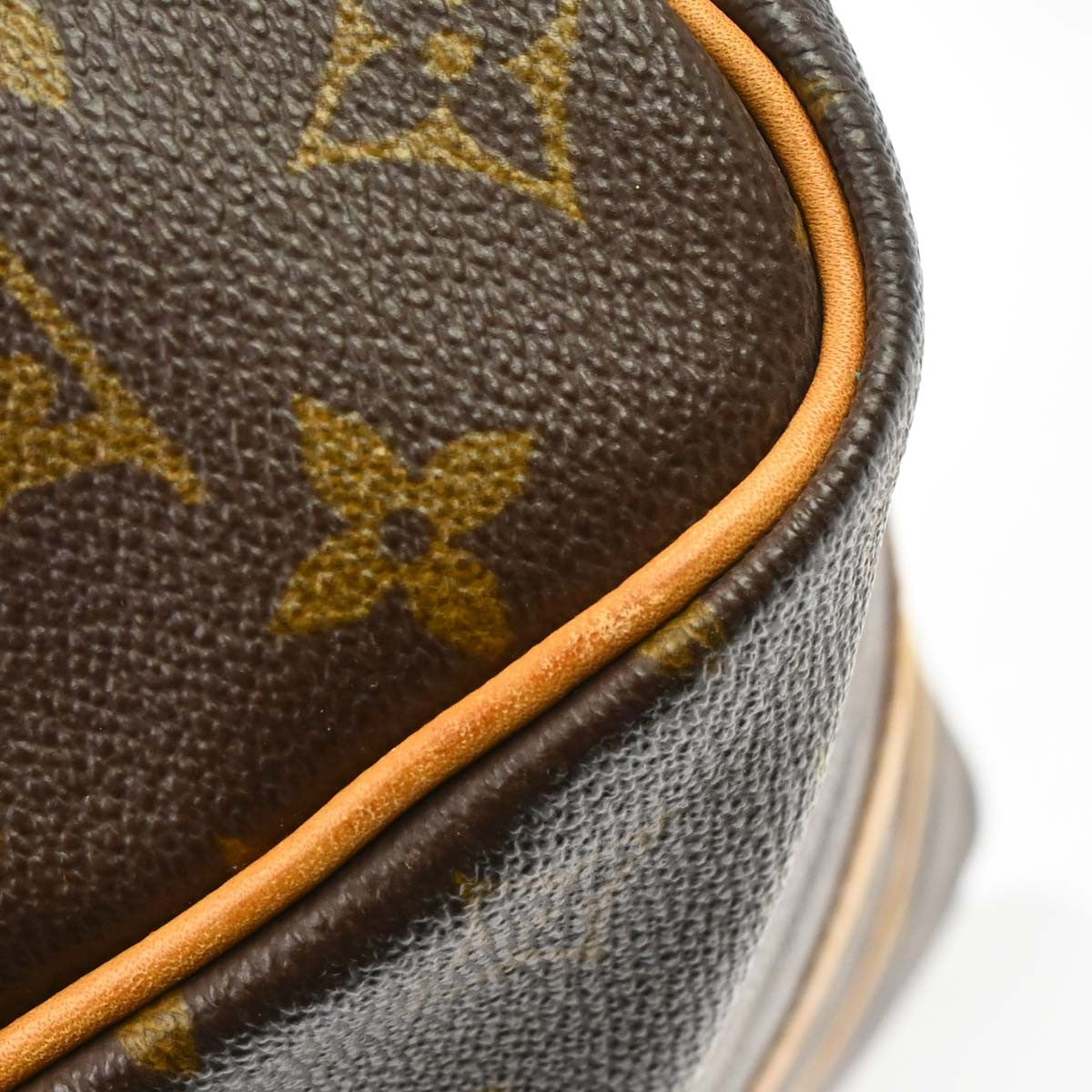 Louis Vuitton Keepall Monogram Brown Canvas Travel Bag Bag (Pre-Owned)