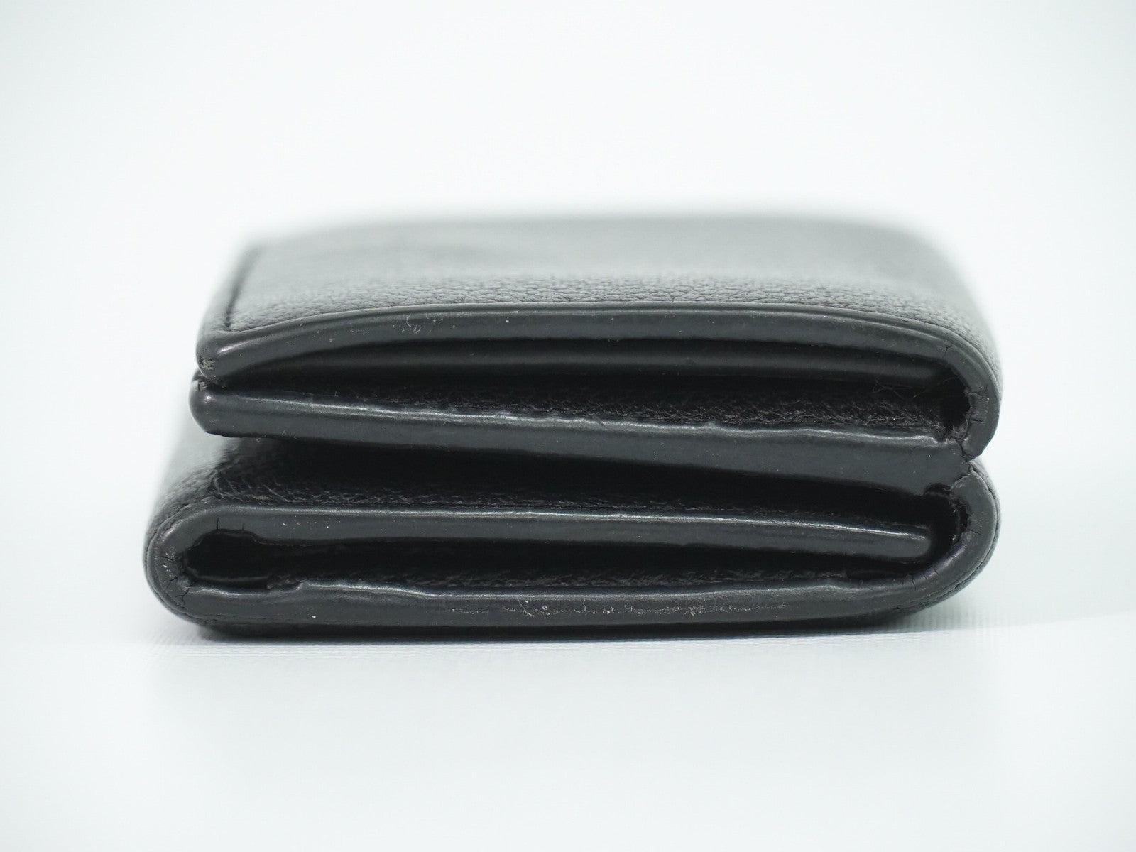 Saint Laurent Compact Matelasse Leather Black Leather Wallets Accessory (Pre-Owned)