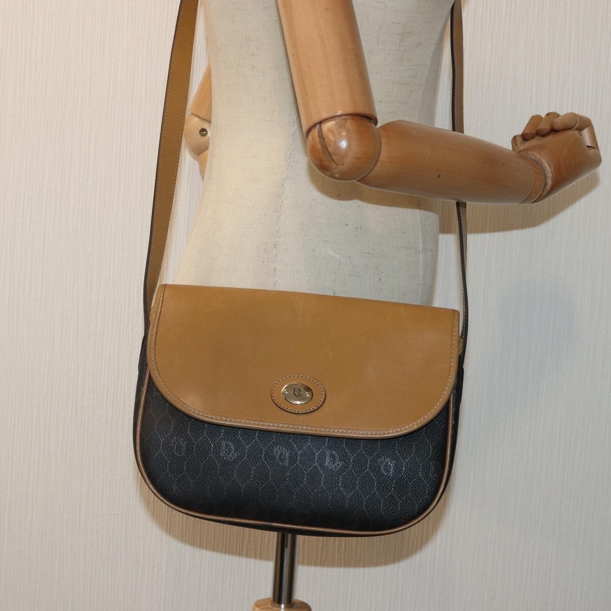 Christian Dior Vintage Honeycomb Canvas And Leather Black Canvas Shoulder Bag Bag (Pre-Owned)