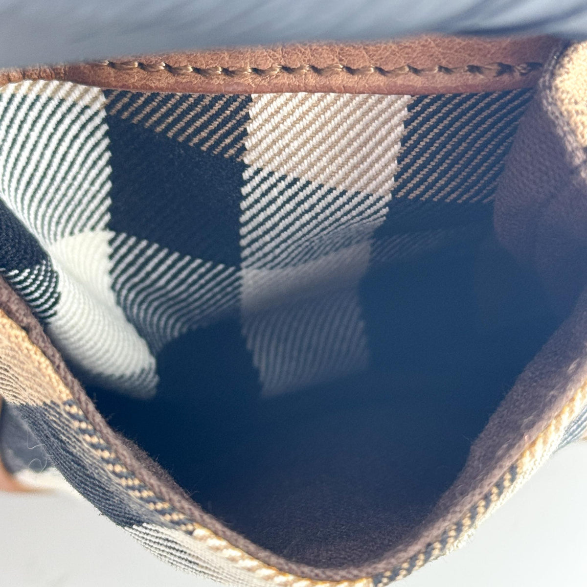 Burberry Shoulder Bag Nova Check Coated Canvas Black Canvas Shoulder Bag Bag (Pre-Owned)