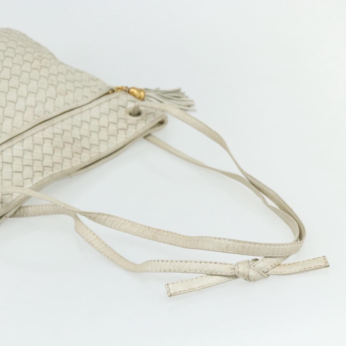 Bottega Veneta Intrecciato Shoulder Leather White Leather Shoulder Bag Bag (Pre-Owned)