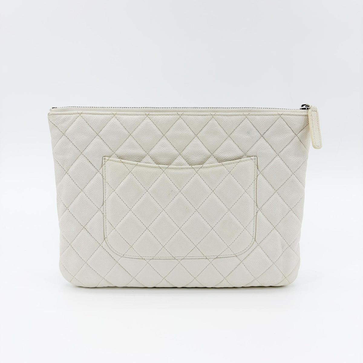 Chanel Classic O Case Quilted Caviar White Leather Clutche & Pouche Bag (Pre-Owned)