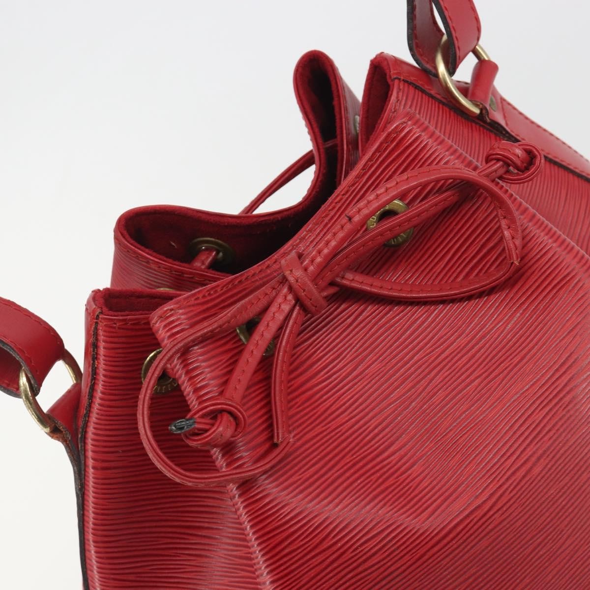 Louis Vuitton Petit Noe Epi Leather Red Leather Shoulder Bag Bag (Pre-Owned)
