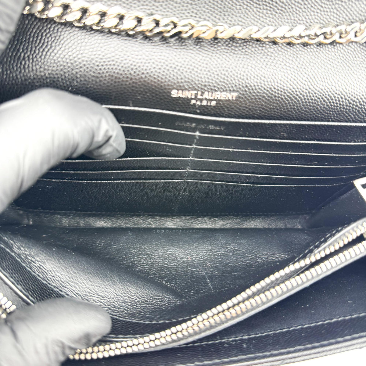 Saint Laurent Classic Monogram Wallet On Chain Matelasse Chevron Leather Black Leather Crossbody Bag Bag (Pre-Owned)