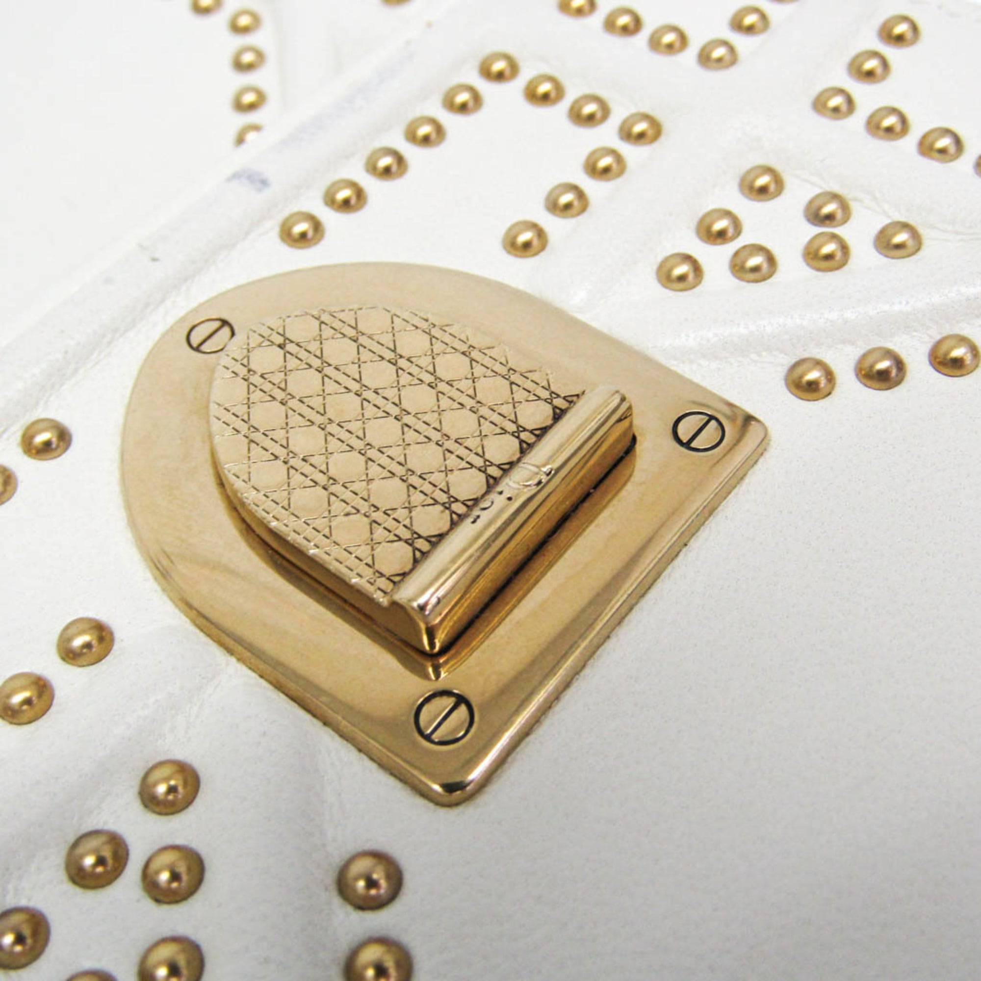 Christian Dior Diorama Vertical Clutch On Chain Studded Leather White Leather Clutche & Pouche Bag (Pre-Owned)