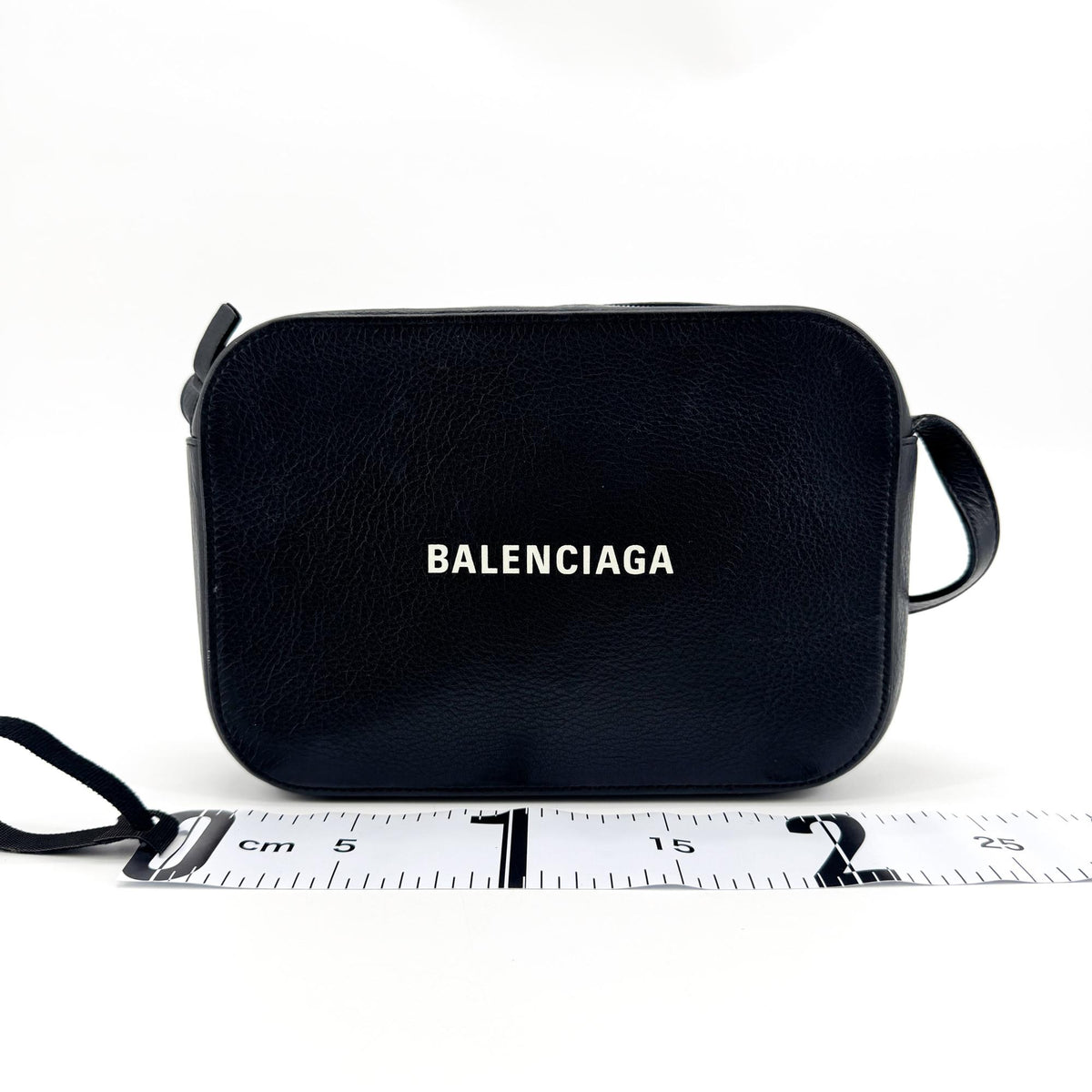 Balenciaga Everyday Camera Leather Black Leather Handbag (Pre-Owned)