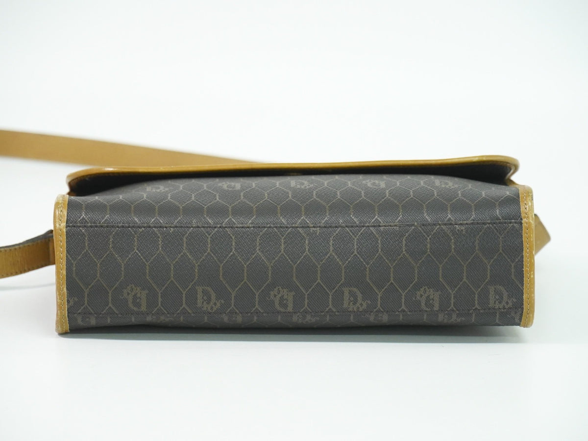 Christian Dior Vintage Honeycomb Canvas Black Canvas Shoulder Bag Bag (Pre-Owned)