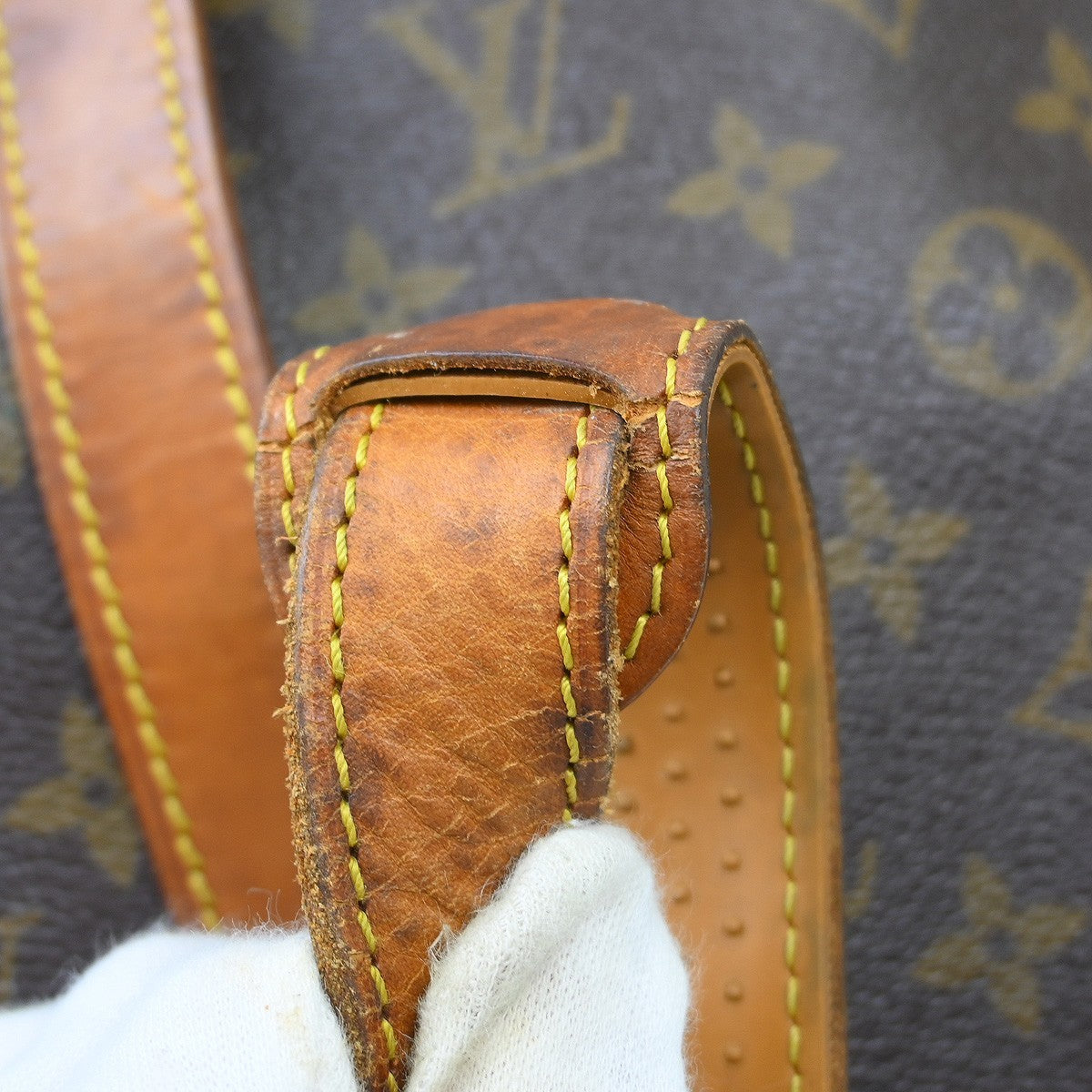 Louis Vuitton Saumur Monogram Canvas Brown Canvas Handbag (Pre-Owned)