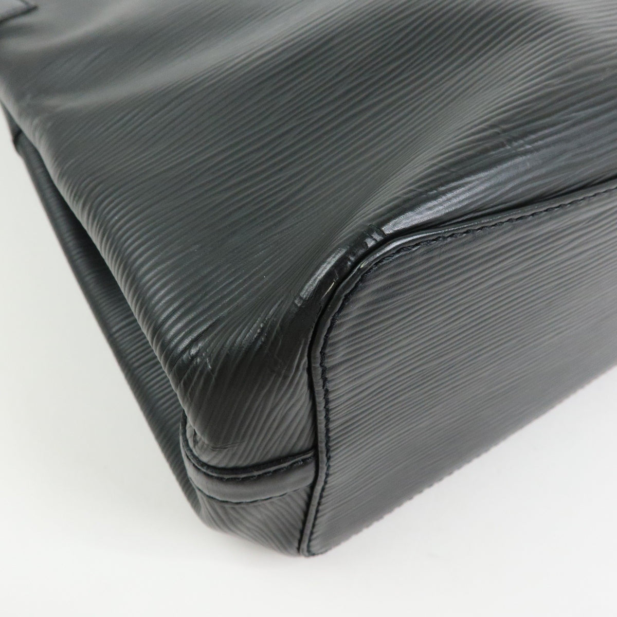 Louis Vuitton Mandara Epi Leather Black Leather Shoulder Bag Bag (Pre-Owned)