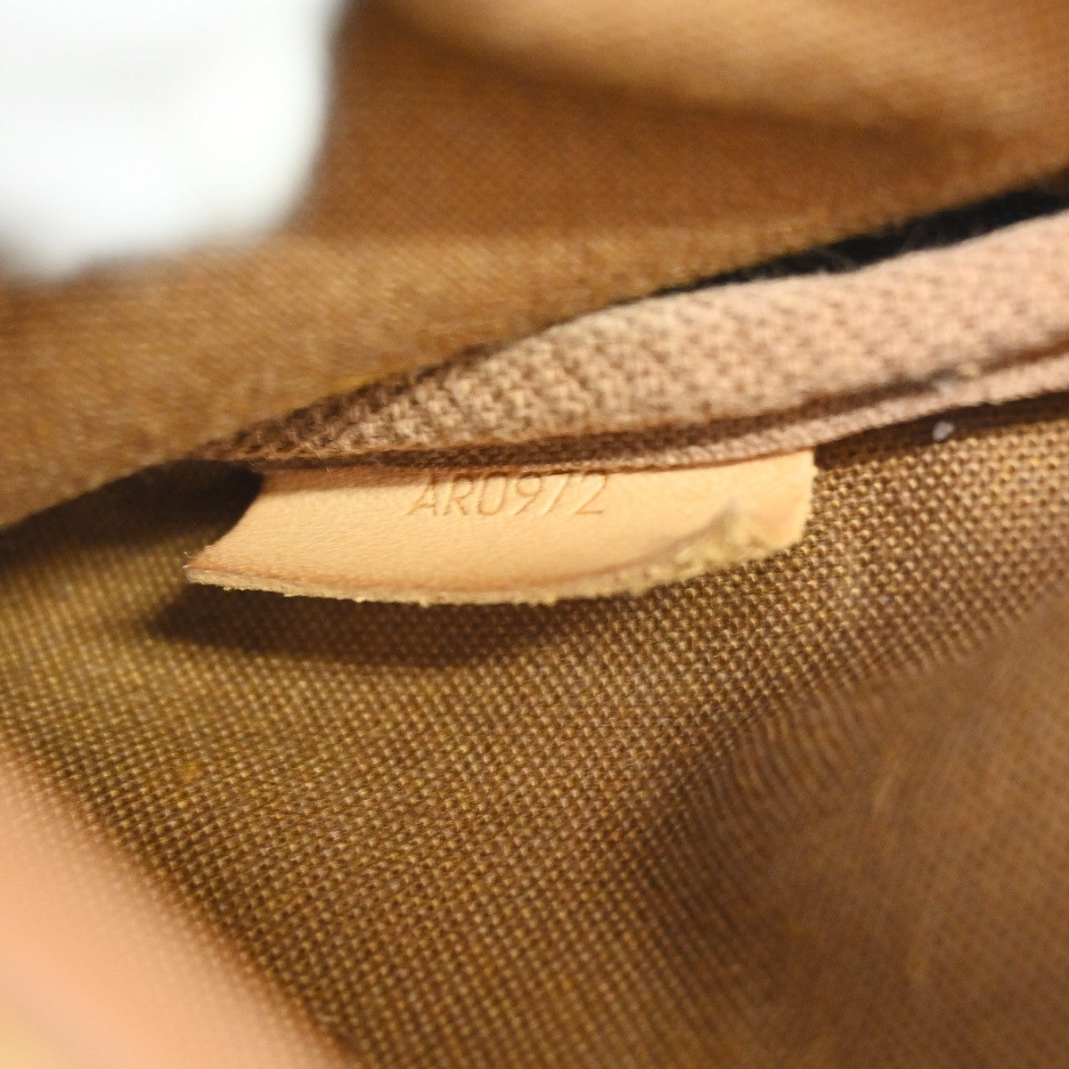 Louis Vuitton Saumur Canvas Brown Canvas Shoulder Bag Bag (Pre-Owned)