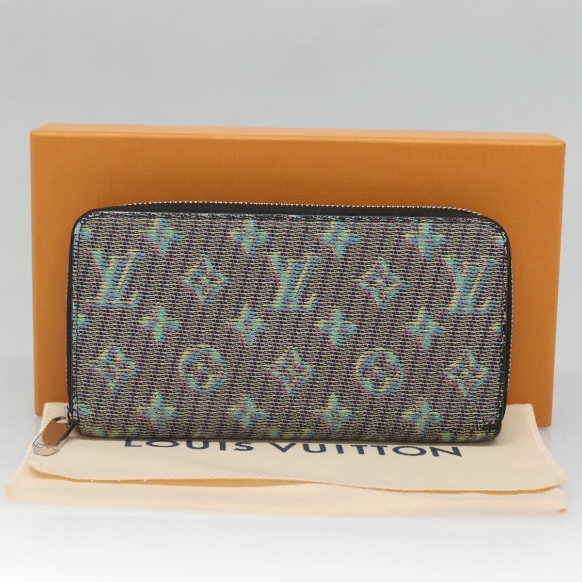 Louis Vuitton Zippy Wallet Nm Monogram Canvas Green Canvas Wallets Accessory (Pre-Owned)