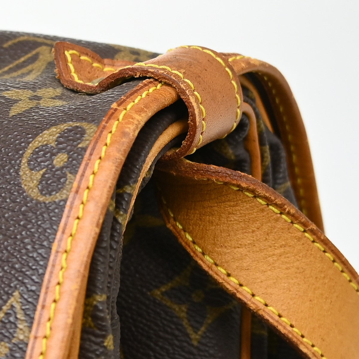 Louis Vuitton Saumur Monogram Canvas Brown Canvas Shoulder Bag Bag (Pre-Owned)