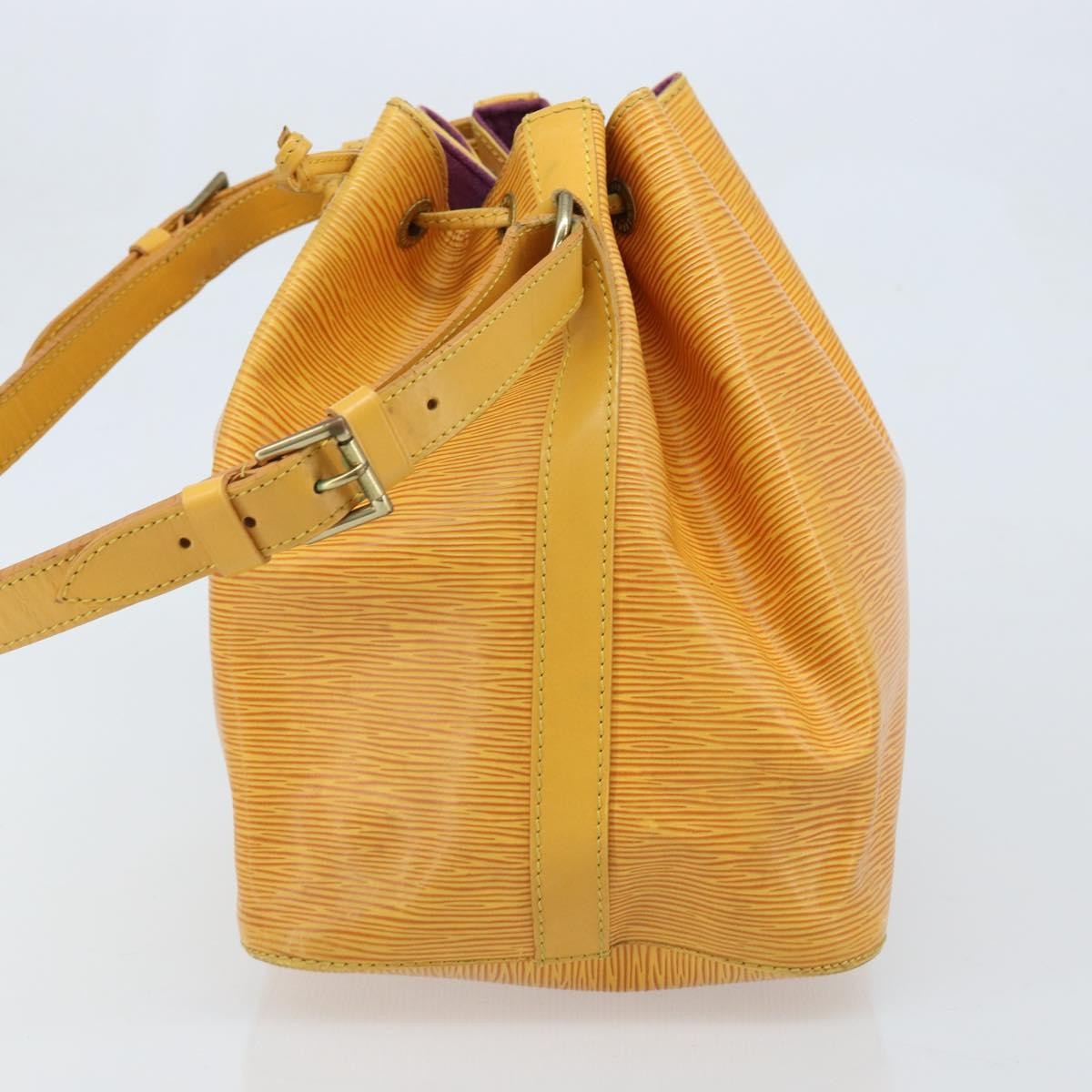 Louis Vuitton Petit Noe Epi Leather Yellow Leather Shoulder Bag Bag (Pre-Owned)