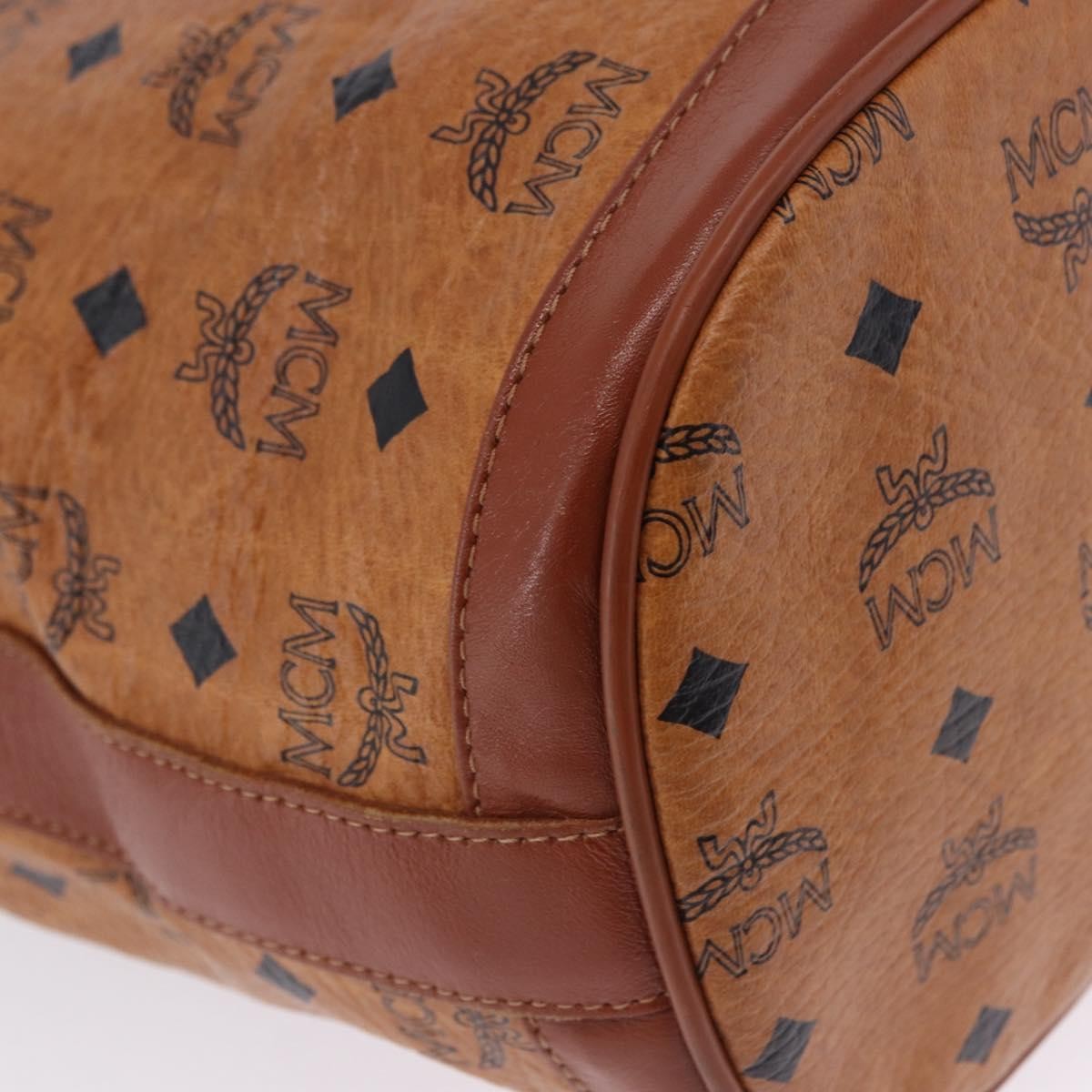 MCM Drawstring Leather Brown Leather Shoulder Bag Bag (Pre-Owned)