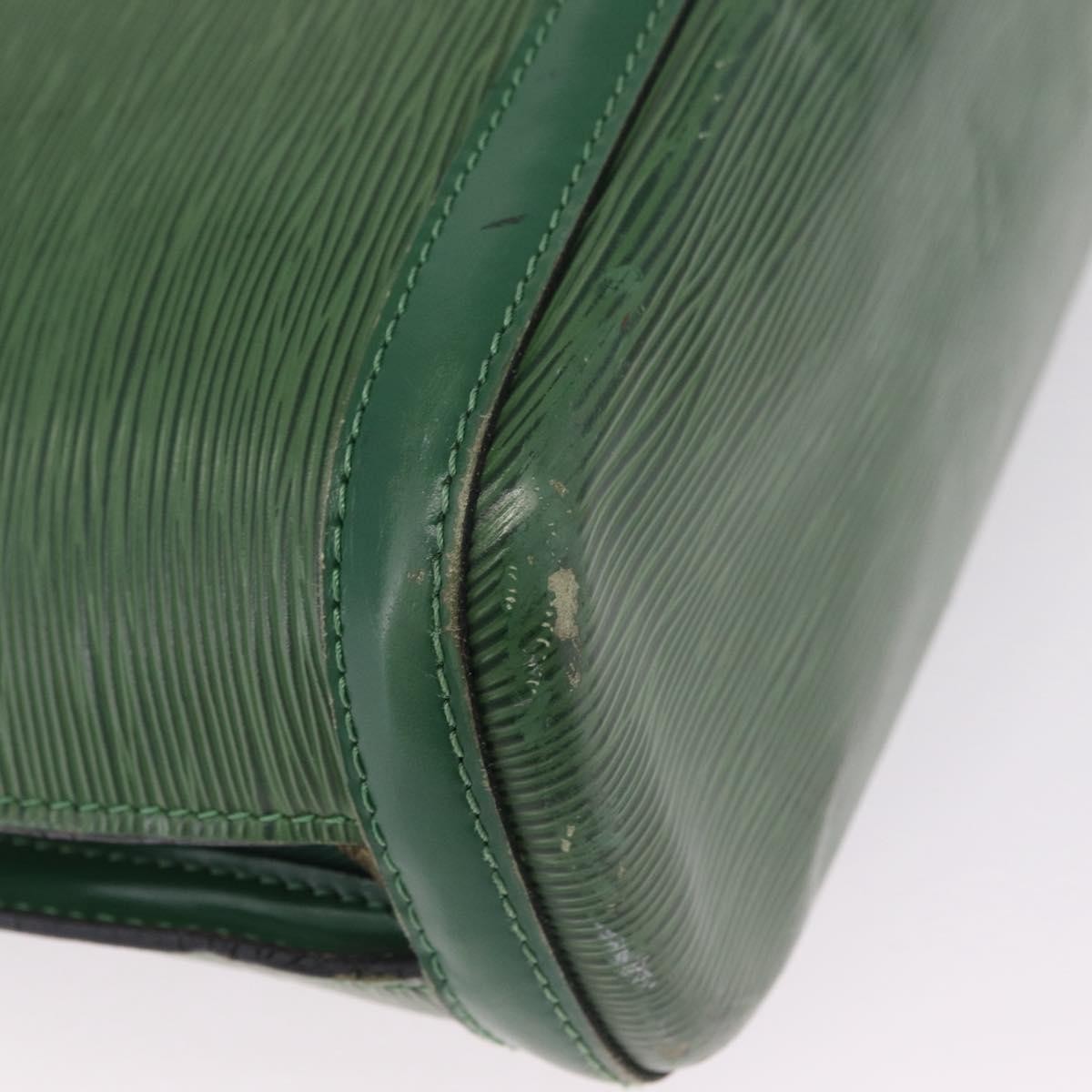 Louis Vuitton Lussac Epi Leather Green Leather Handbag (Pre-Owned)