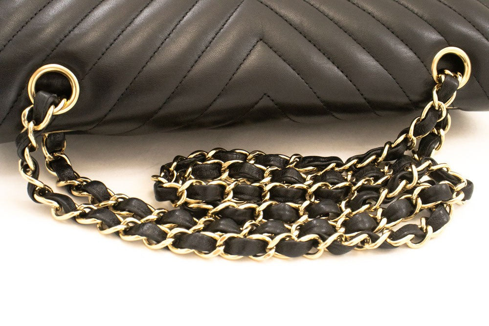 Chanel Timeless - Classic Double Flap Chevron Lambskin Black Leather Shoulder Bag Bag (Pre-Owned)
