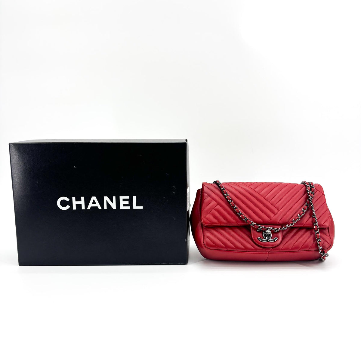 Chanel Classic Single Flap Chevron Lambskin Silver Leather Handbag (Pre-Owned)