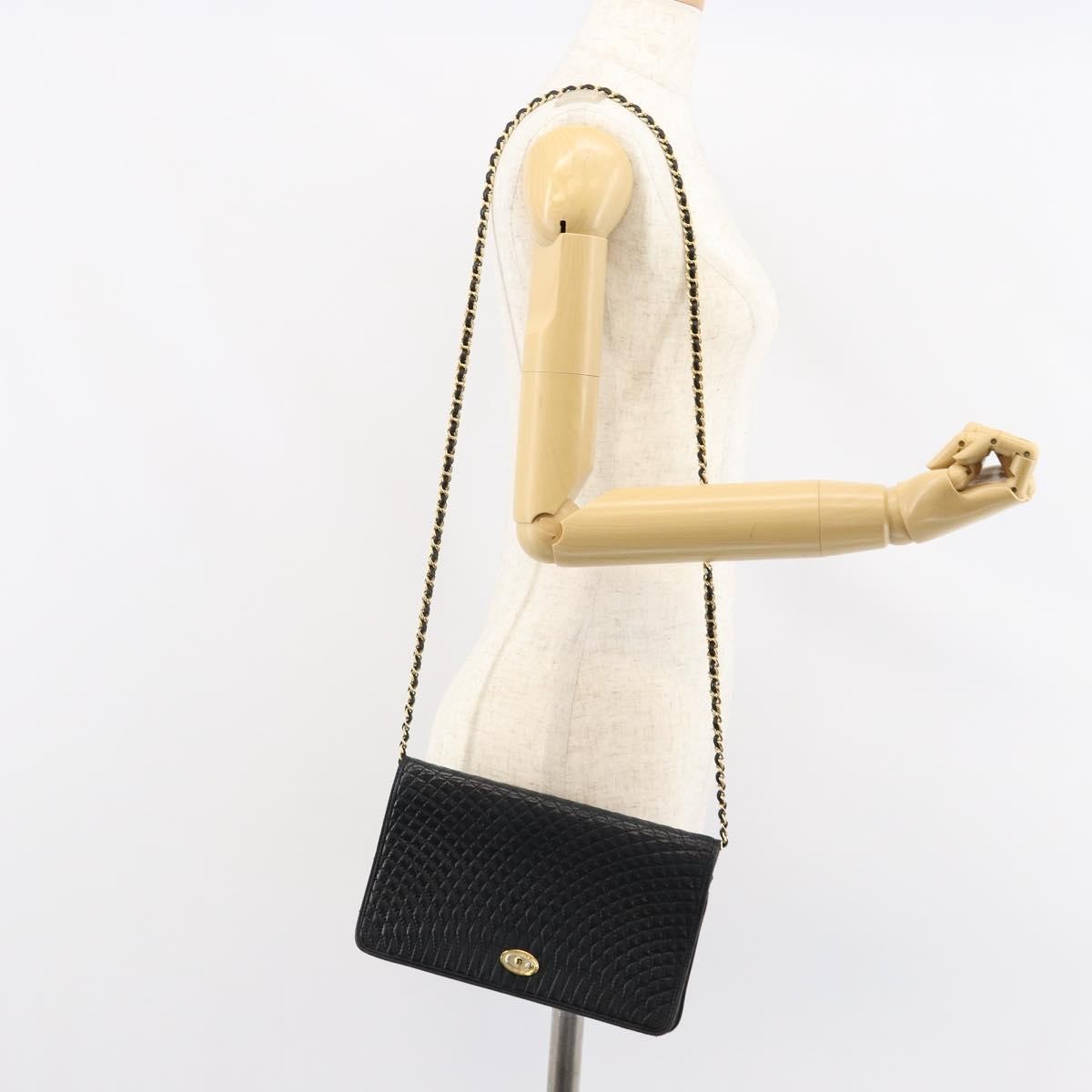 Bally Vintage Chain Quilted Leather Black Leather Shoulder Bag Bag (Pre-Owned)