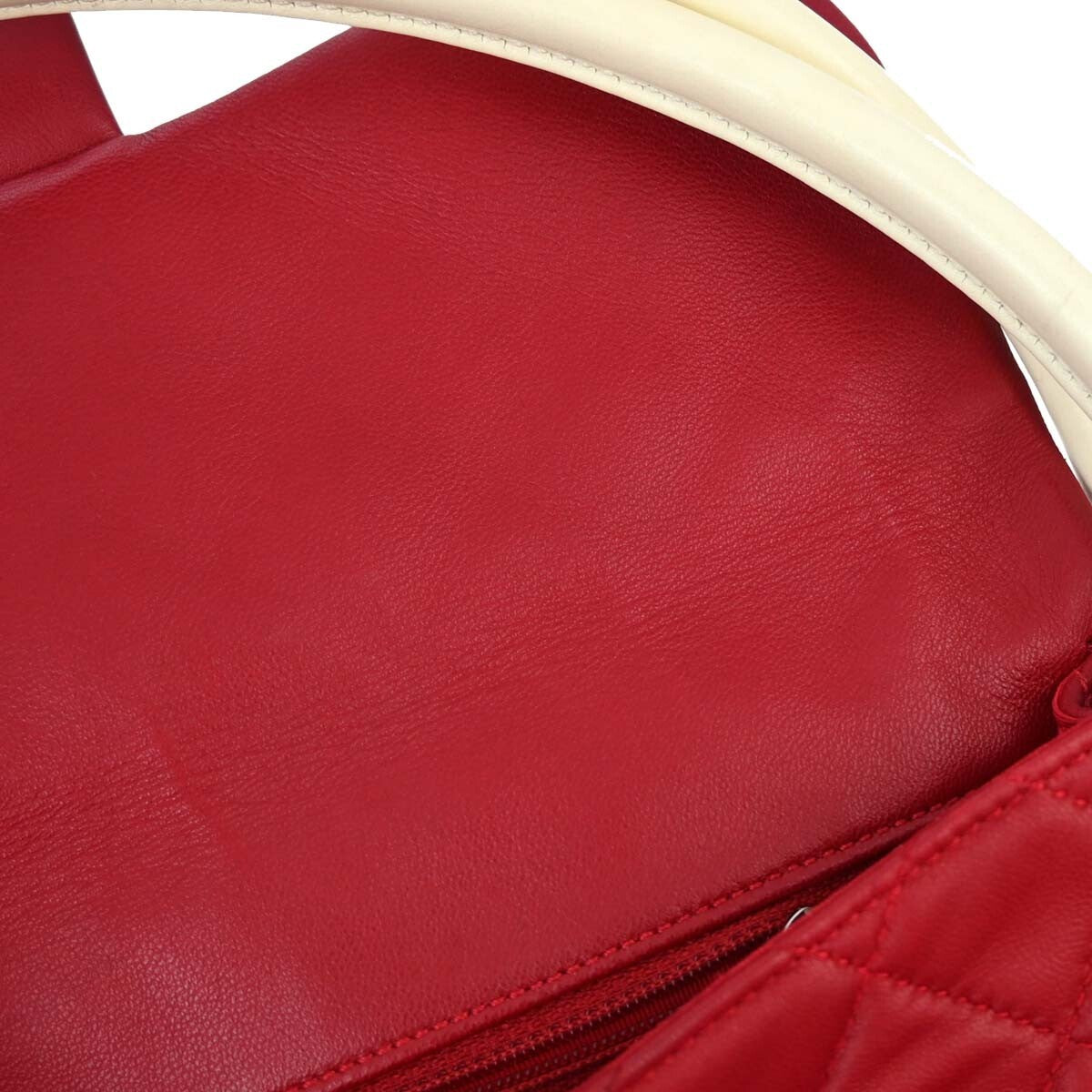 Chanel Hula Hoop Quilted Lambskin Red Leather Handbag (Pre-Owned)