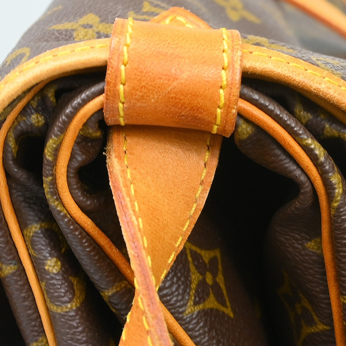 Louis Vuitton Saumur Monogram Canvas Brown Canvas Shoulder Bag Bag (Pre-Owned)