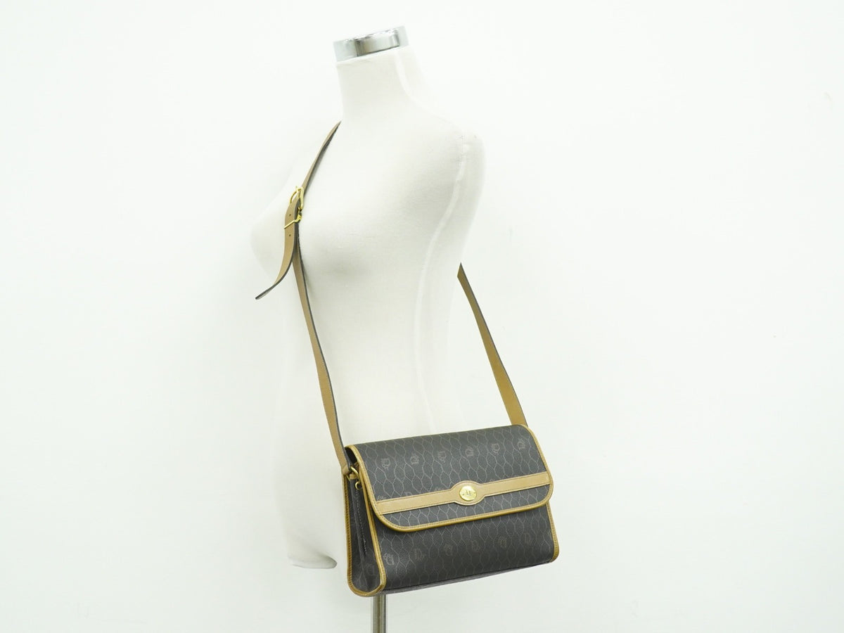 Christian Dior Vintage Honeycomb Canvas Black Canvas Shoulder Bag Bag (Pre-Owned)