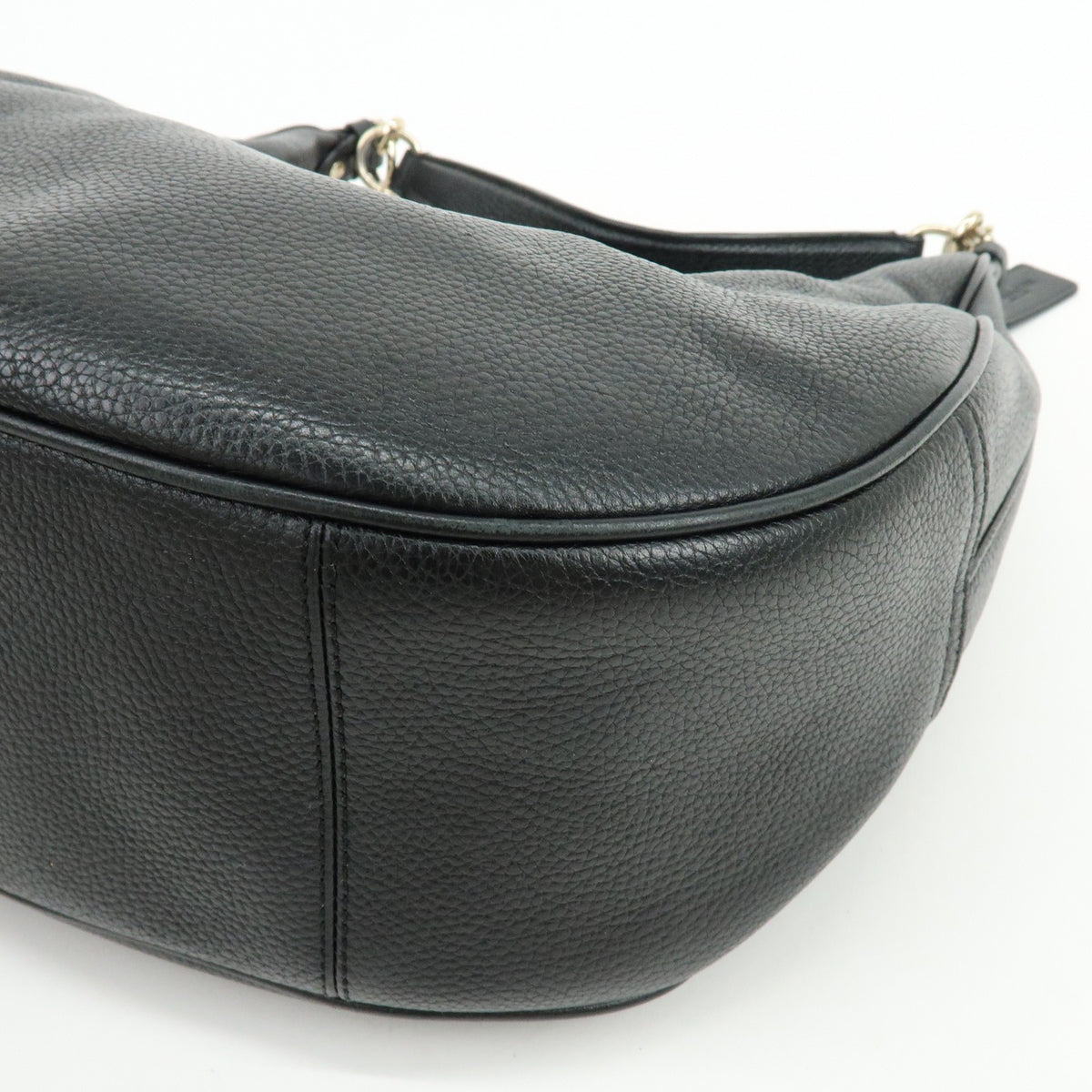 Coach Shoulder Leather Black Leather Handbag (Pre-Owned)