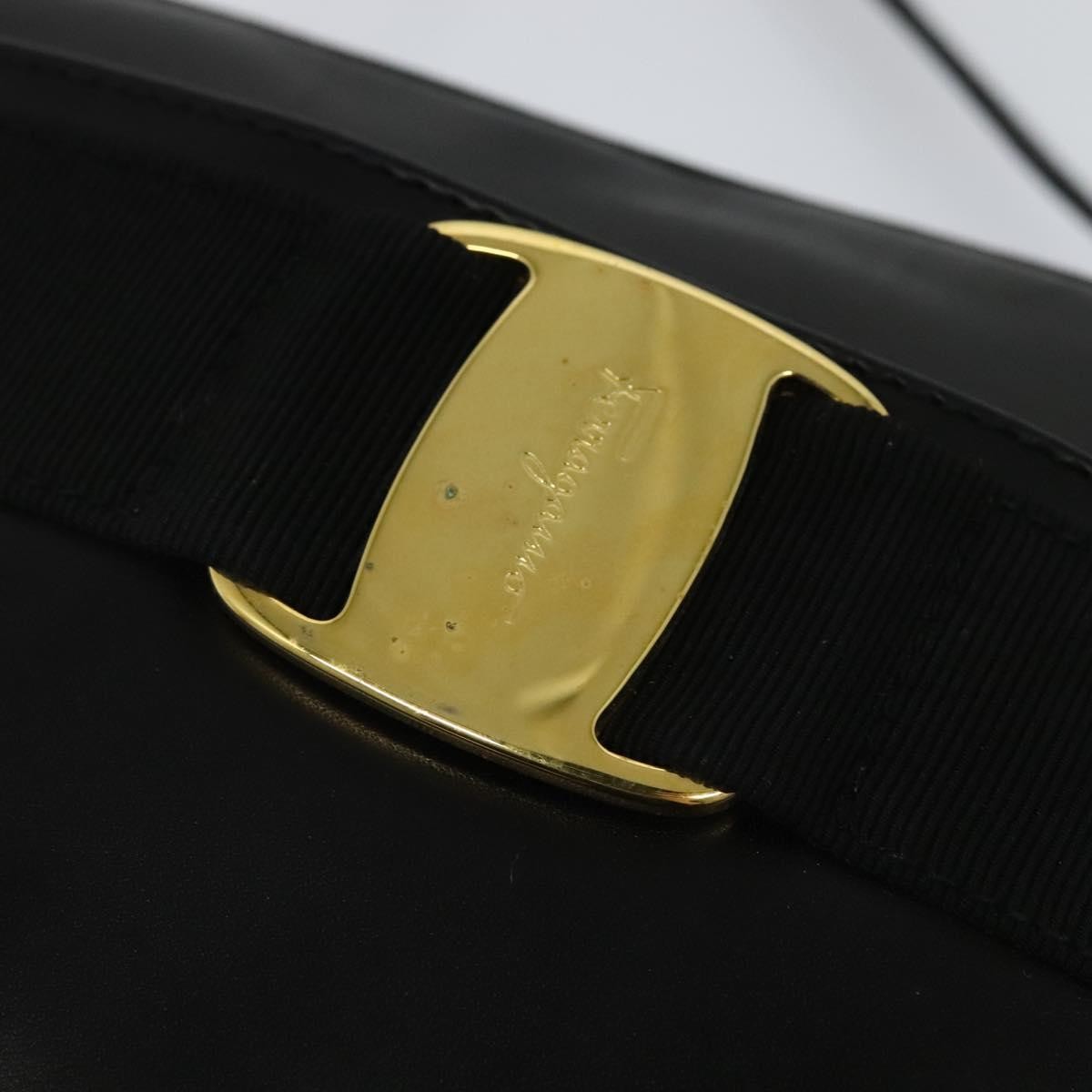 Salvatore Ferragamo Vara Bow Camera Leather Black Leather Shoulder Bag Bag (Pre-Owned)