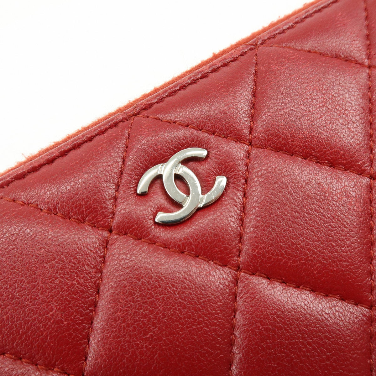 Chanel Zip Around Quilted Lambskin Red Leather Wallets Accessory (Pre-Owned)