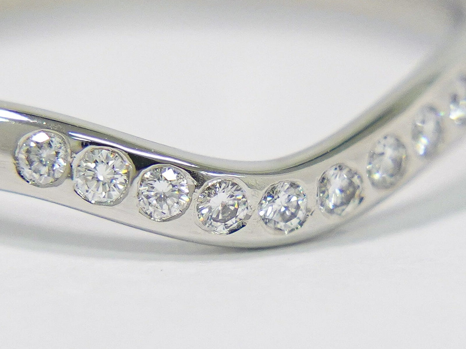 Tiffany & Co. Elsa Peretti Curved Wedding Band Platinum With Diamonds Clear Platinum Ring Jewelry (Pre-Owned)