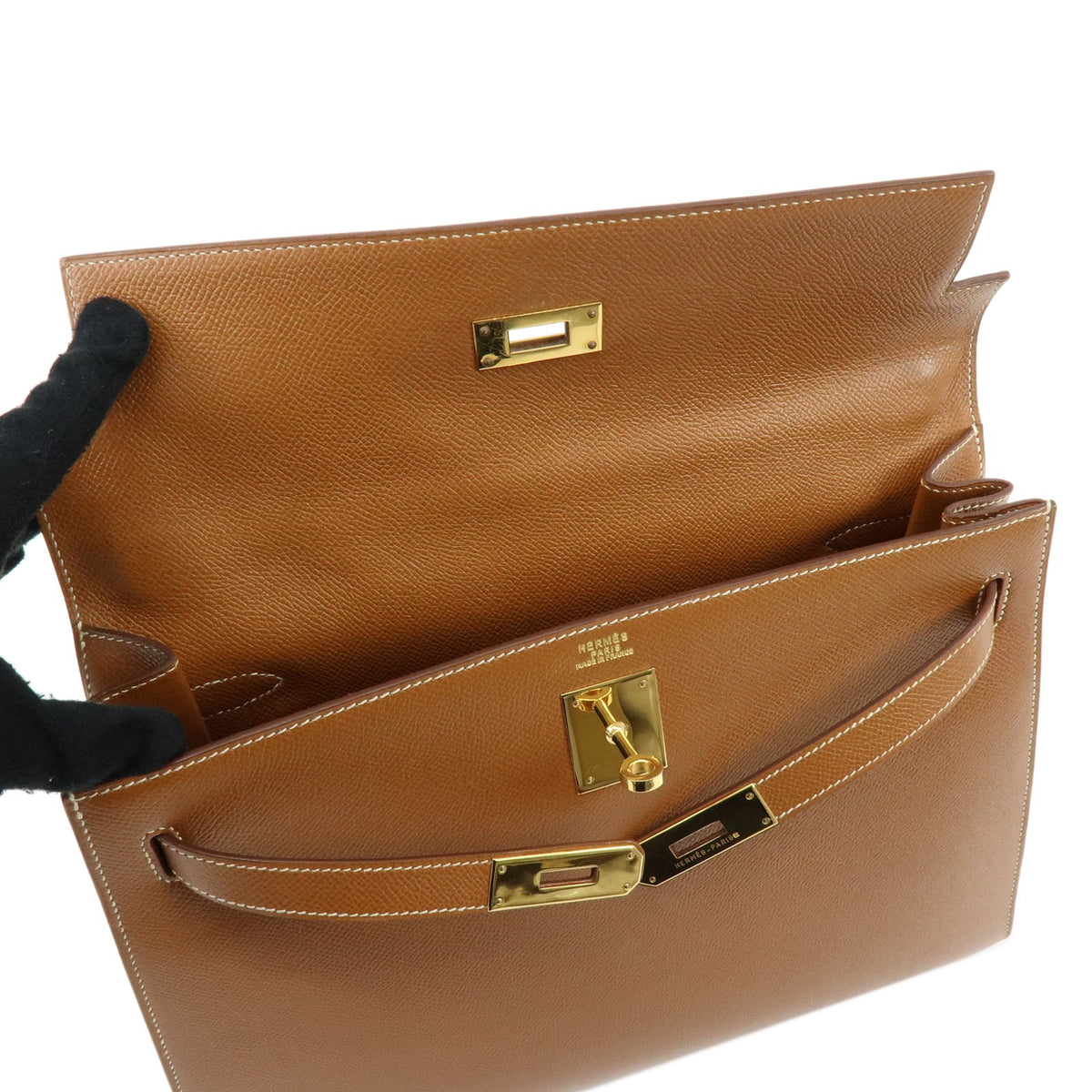 Hermes Kelly Brown Courchevel With Gold Hardware Camel Leather Handbag (Pre-Owned)