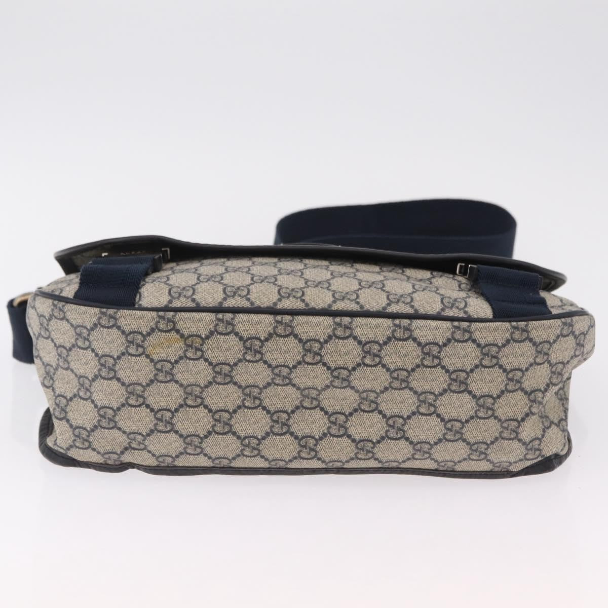 Gucci Gg Messenger Gg Coated Canvas Navy Pvc Shoulder Bag Bag (Pre-Owned)