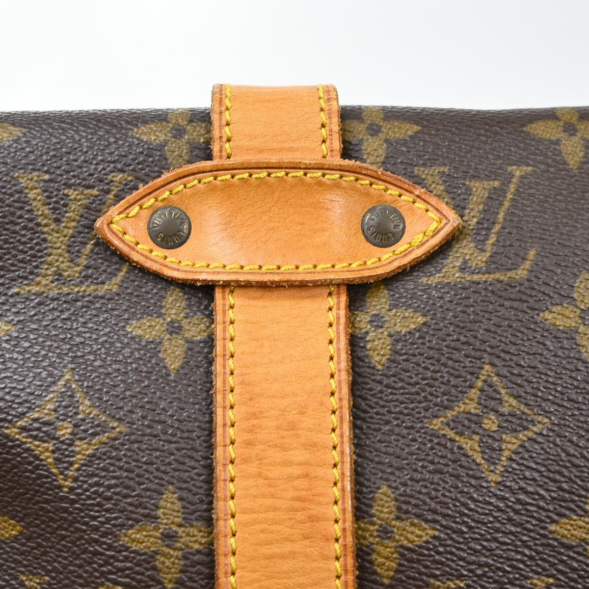 Louis Vuitton Saumur Monogram Canvas Brown Canvas Handbag (Pre-Owned)