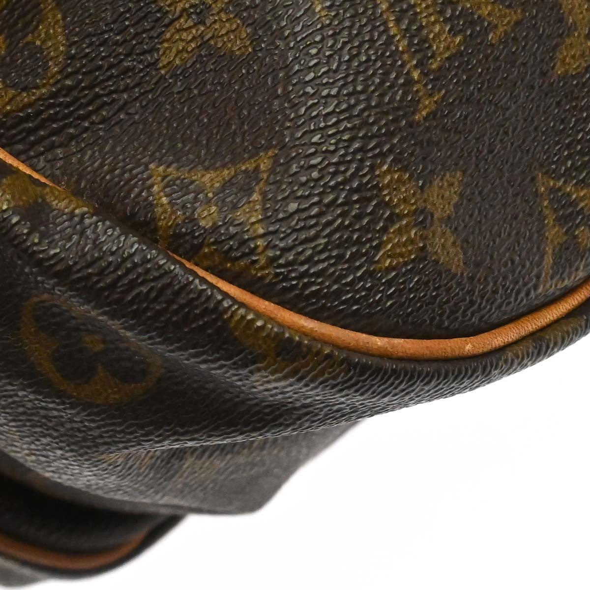 Louis Vuitton Saumur Monogram Canvas Brown Canvas Handbag (Pre-Owned)