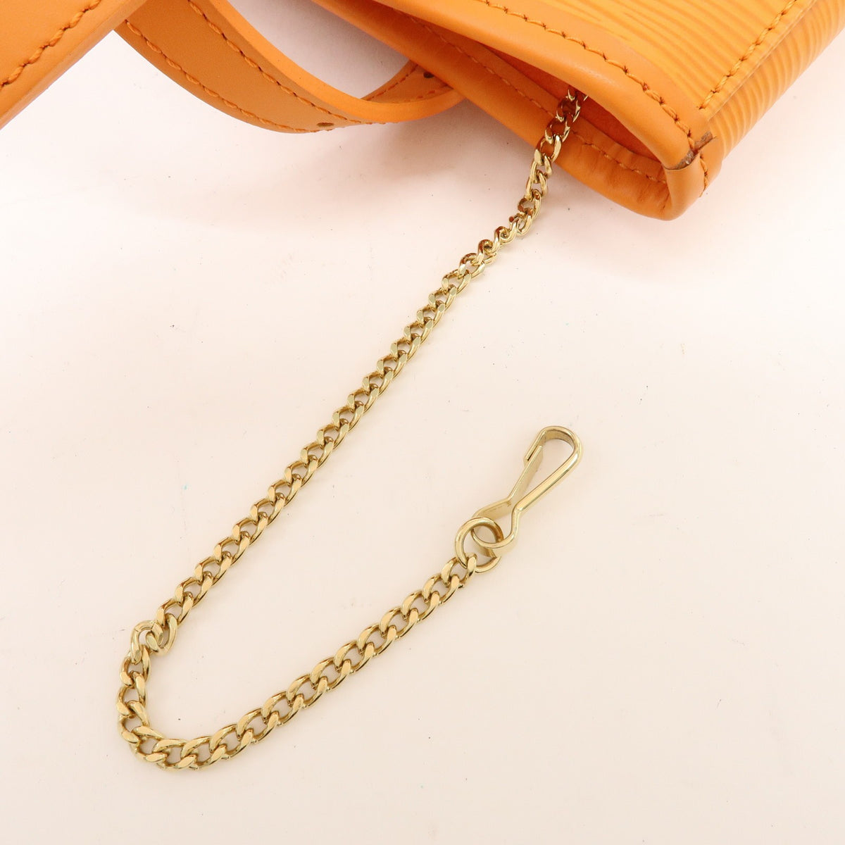 Louis Vuitton Petit Bucket Epi Leather Orange Leather Handbag (Pre-Owned)