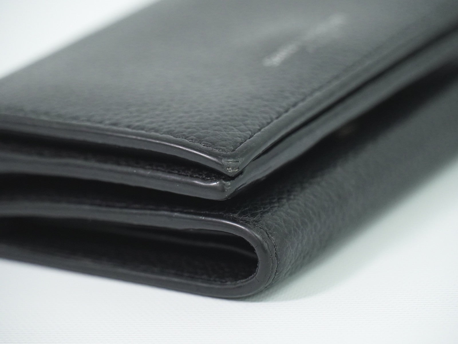 Saint Laurent Compact Matelasse Leather Black Leather Wallets Accessory (Pre-Owned)
