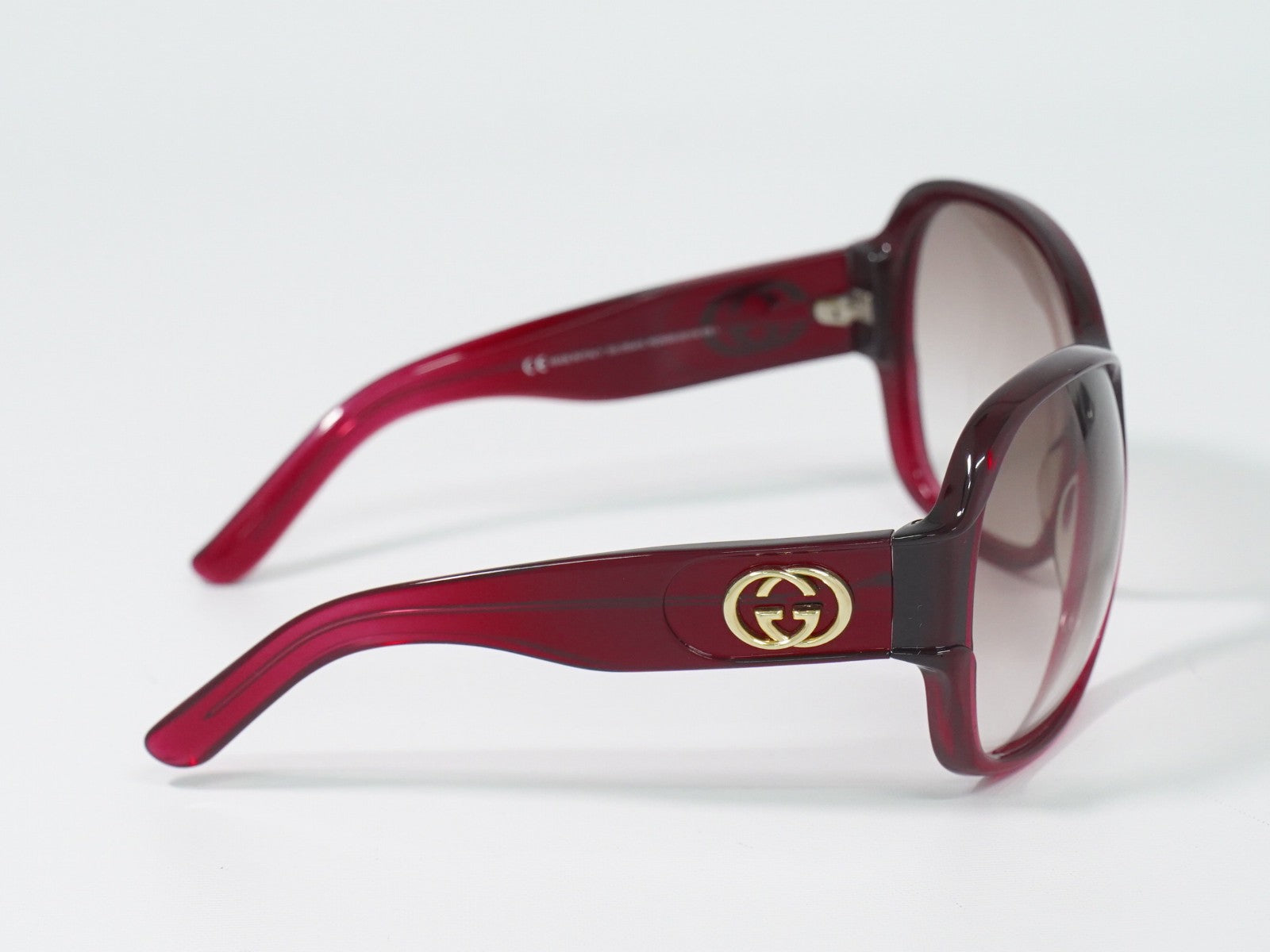 Gucci Eyewear Interlocking G Sunglasses Red Plastic Sunglasse Accessory (Pre-Owned)