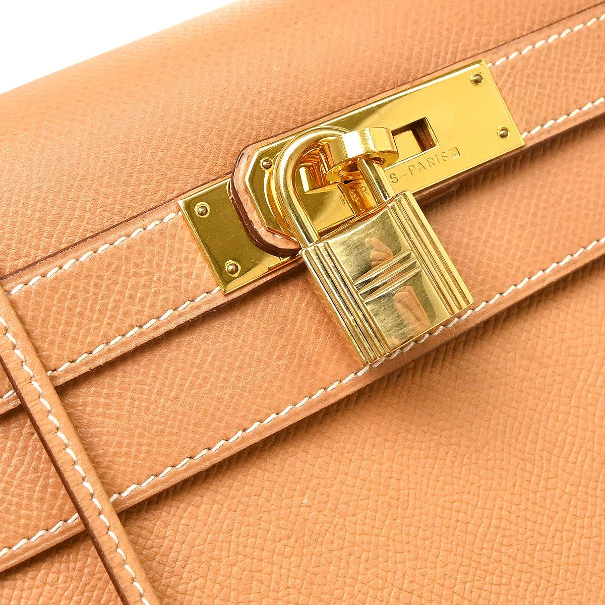 Hermes Kelly Beige Courchevel With Gold Hardware Beige Leather Handbag (Pre-Owned)