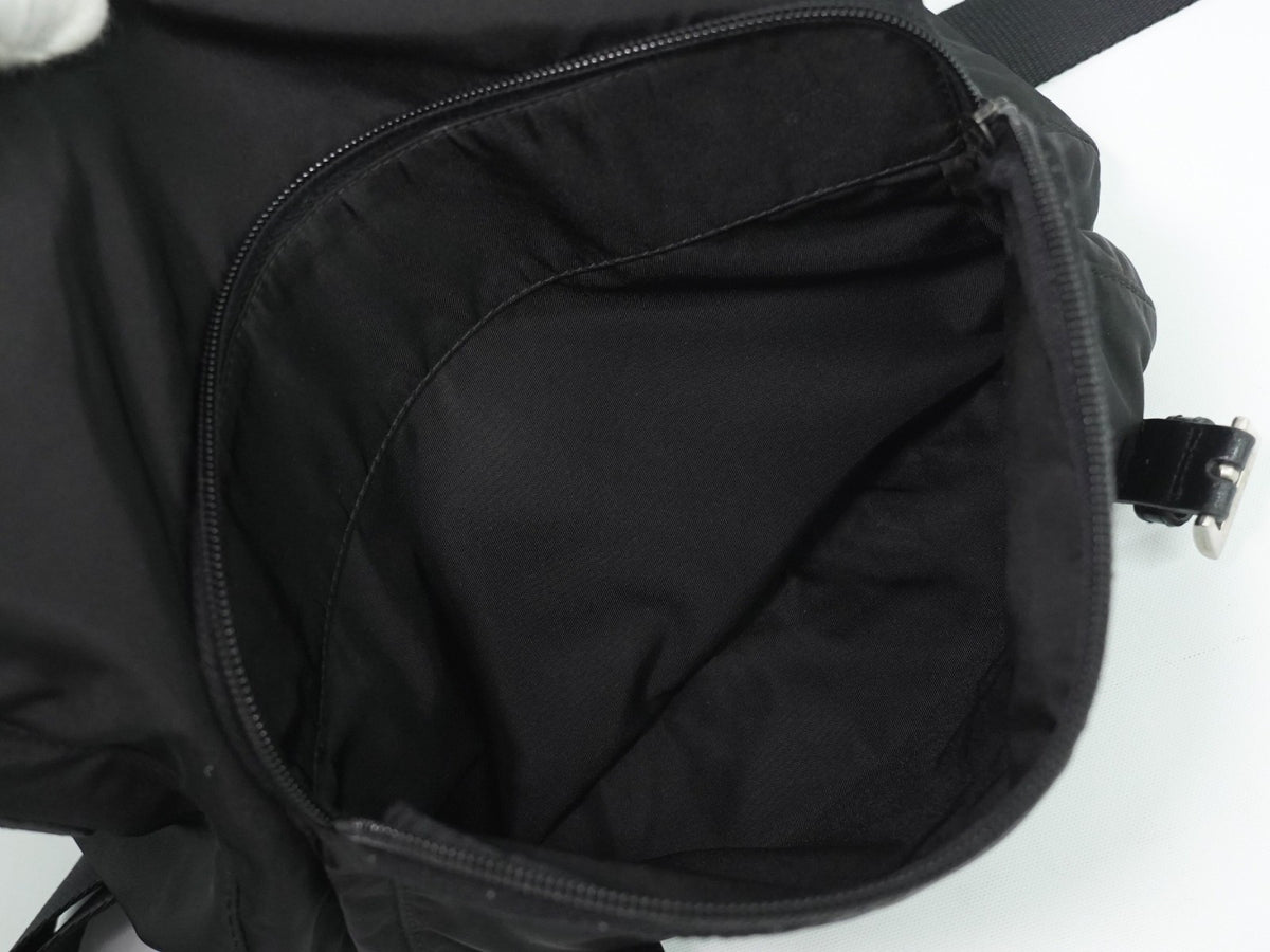 Prada Zip Buckle Messenger Tessuto Black Nylon Shoulder Bag Bag (Pre-Owned)