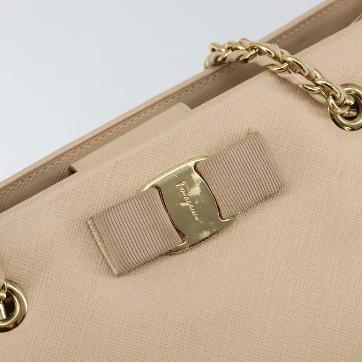 Salvatore Ferragamo Vala Leather Beige Leather Shoulder Bag Bag (Pre-Owned)
