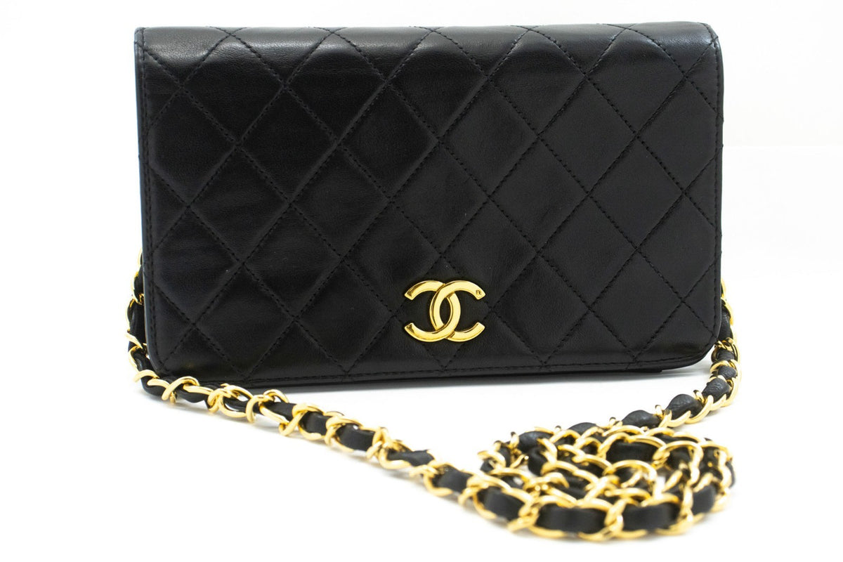 Chanel Vintage Full Flap Quilted Lambskin Black Leather Handbag (Pre-Owned)