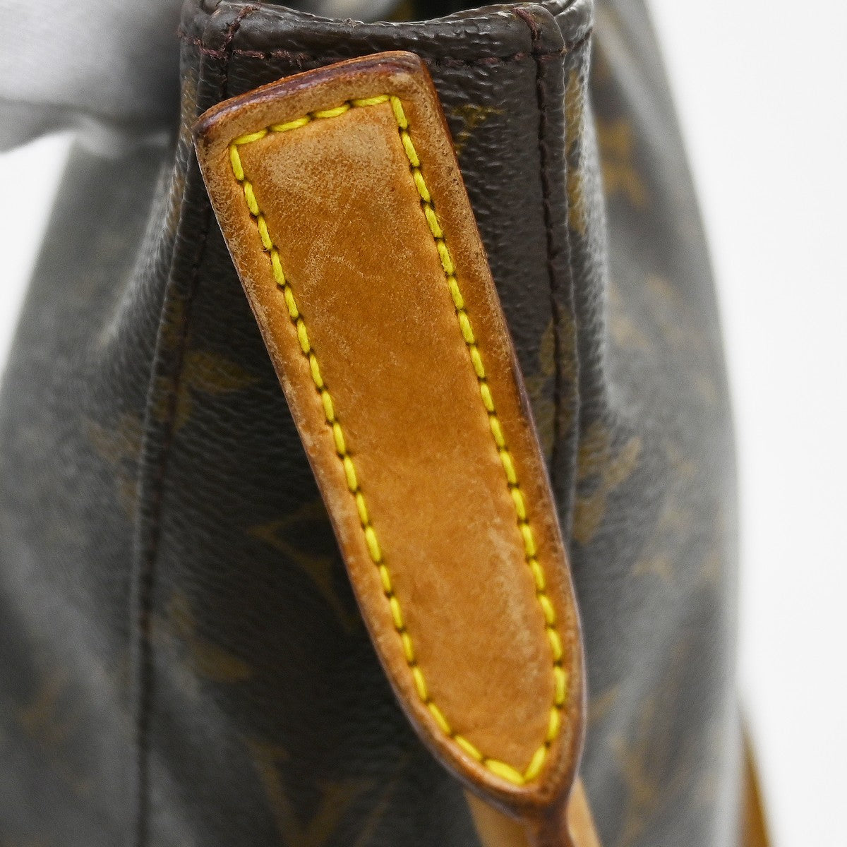 Louis Vuitton Monogram Looping Monogram Canvas Brown Canvas Shoulder Bag Bag (Pre-Owned)
