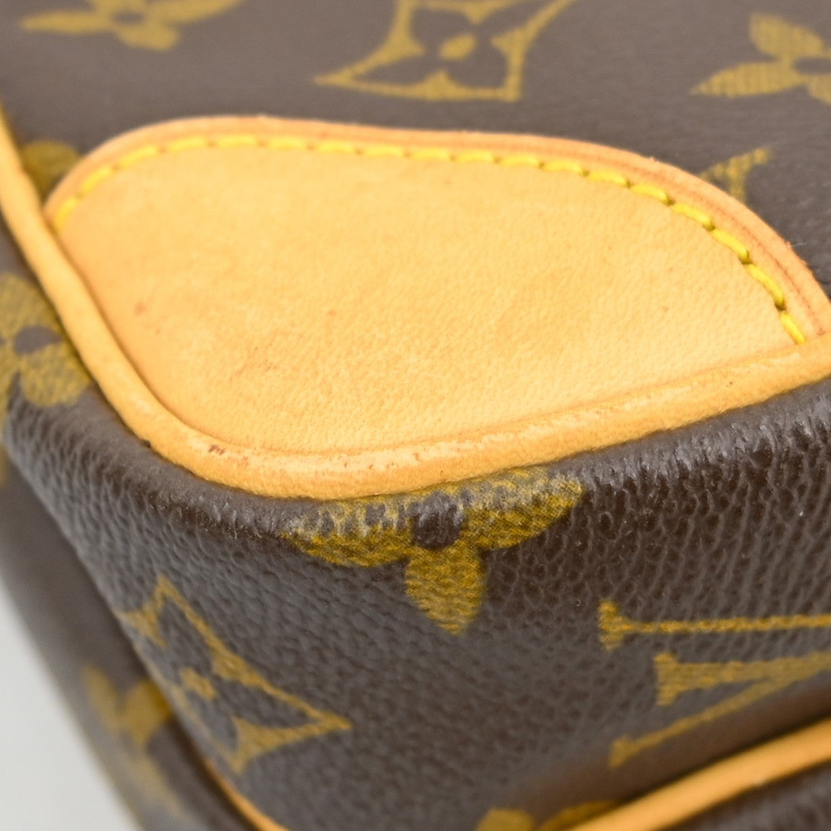 Louis Vuitton Amazone Monogram Brown Canvas Shoulder Bag Bag (Pre-Owned)