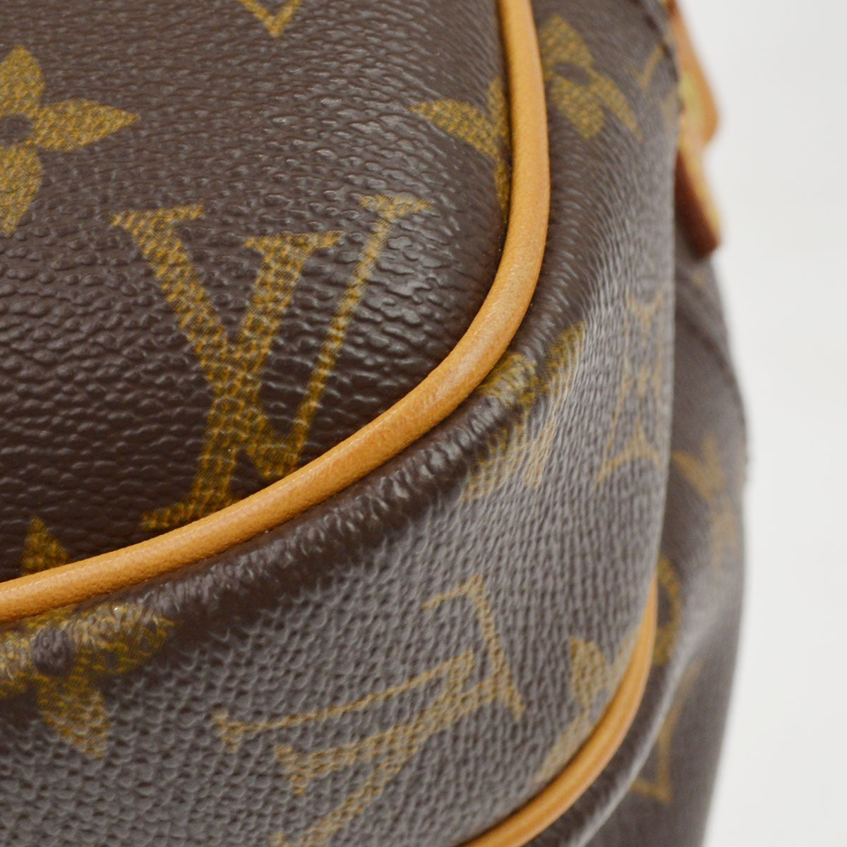 Louis Vuitton Reporter Monogram Canvas Brown Canvas Shoulder Bag Bag (Pre-Owned)