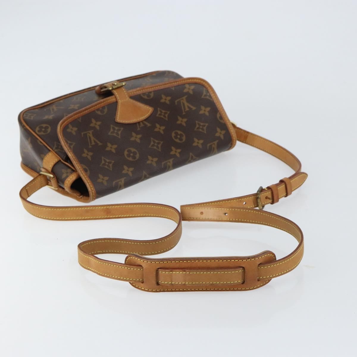 Louis Vuitton Sologne Monogram Canvas Brown Canvas Shoulder Bag Bag (Pre-Owned)