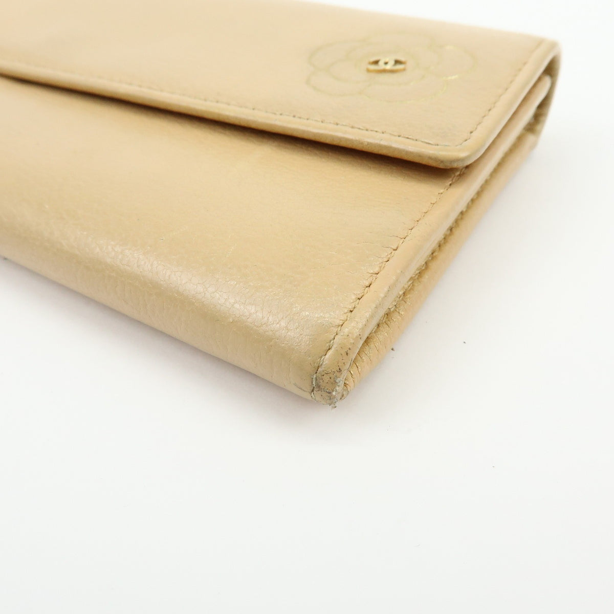 Chanel Camellia Flap Leather Beige Calfskin Wallets Accessory (Pre-Owned)