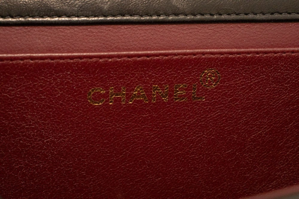Chanel Vintage Full Flap Quilted Lambskin Black Leather Shoulder Bag Bag (Pre-Owned)