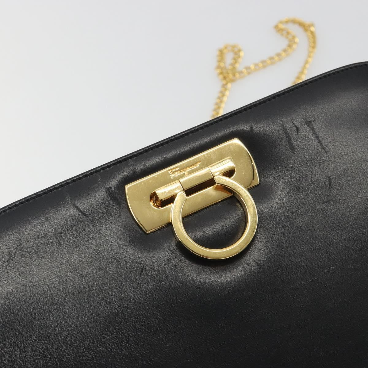 Salvatore Ferragamo Vintage Gancini Chain Leather Black Leather Shoulder Bag Bag (Pre-Owned)