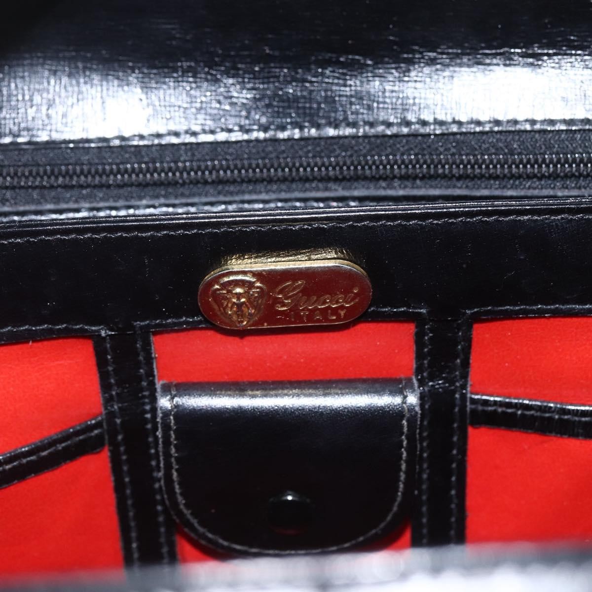 Gucci Vintage Leather Black Leather Handbag (Pre-Owned)