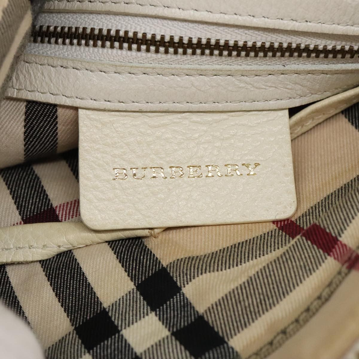 Burberry Vintage Leather White Leather Shoulder Bag Bag (Pre-Owned)